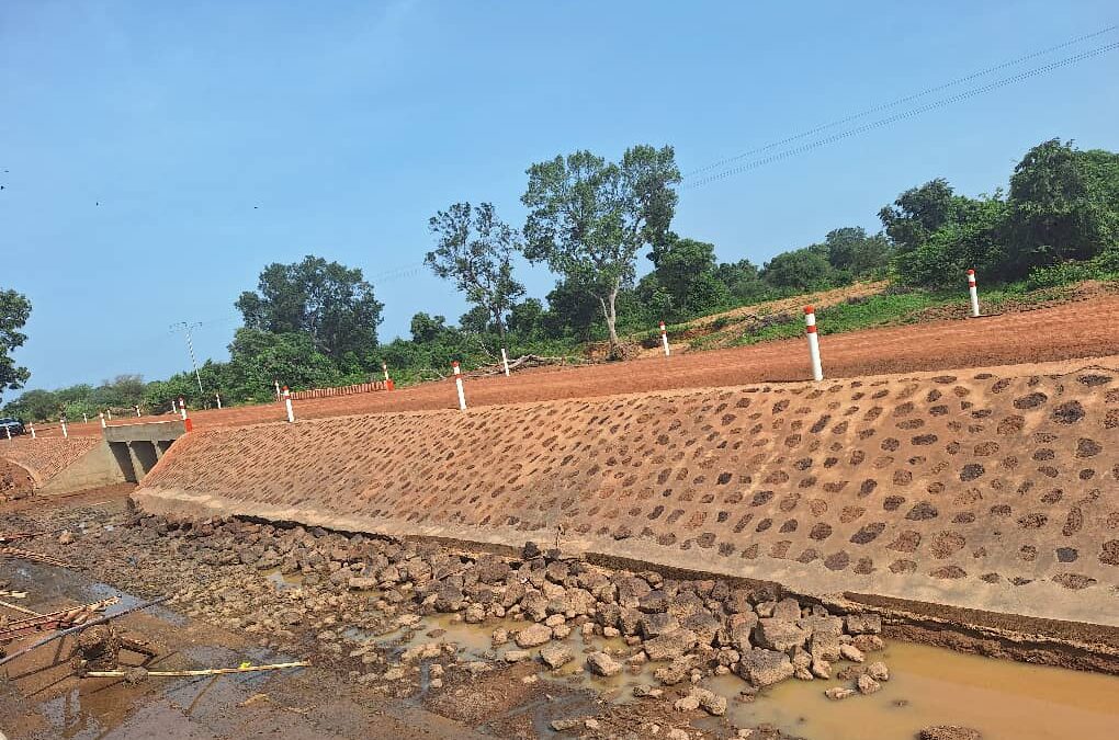 Travaux de construction d’un dalot cadre fermé et des voies d’accès sur l’axe Yako – Malou au profit de (AGETIB)